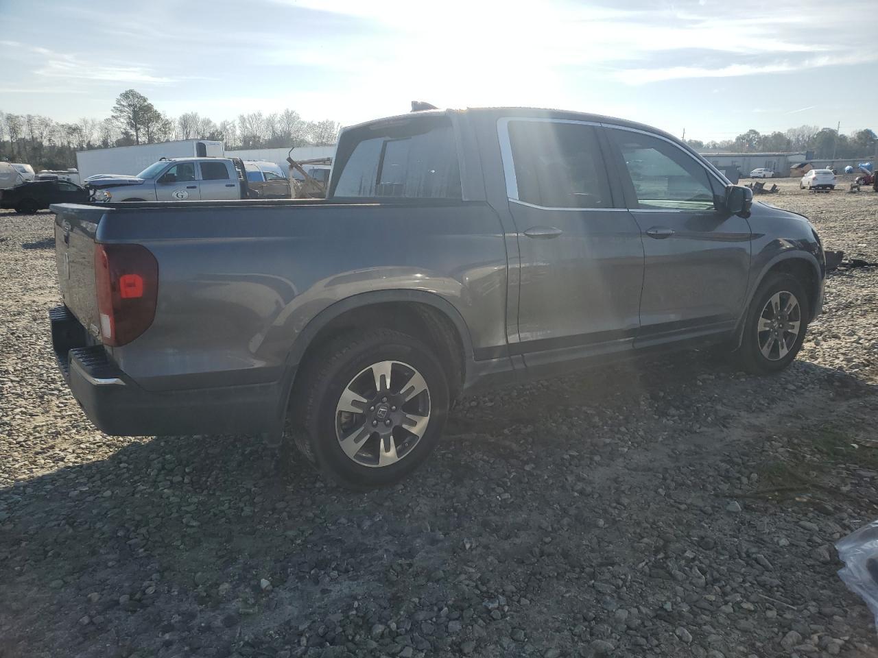 2019 HONDA RIDGELINE - Image 3