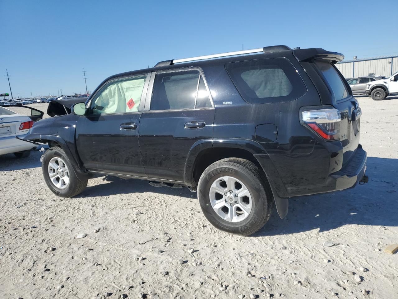 2022 TOYOTA 4RUNNER SR - Фото 2
