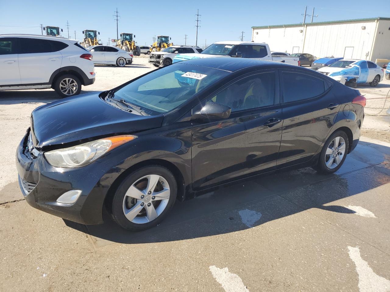 2013 HYUNDAI ELANTRA GL