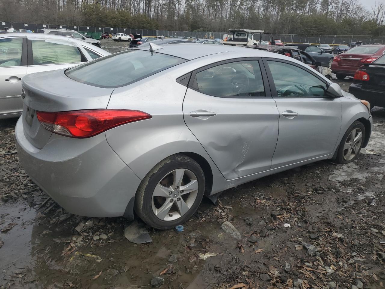 2013 HYUNDAI ELANTRA GL - Image 3