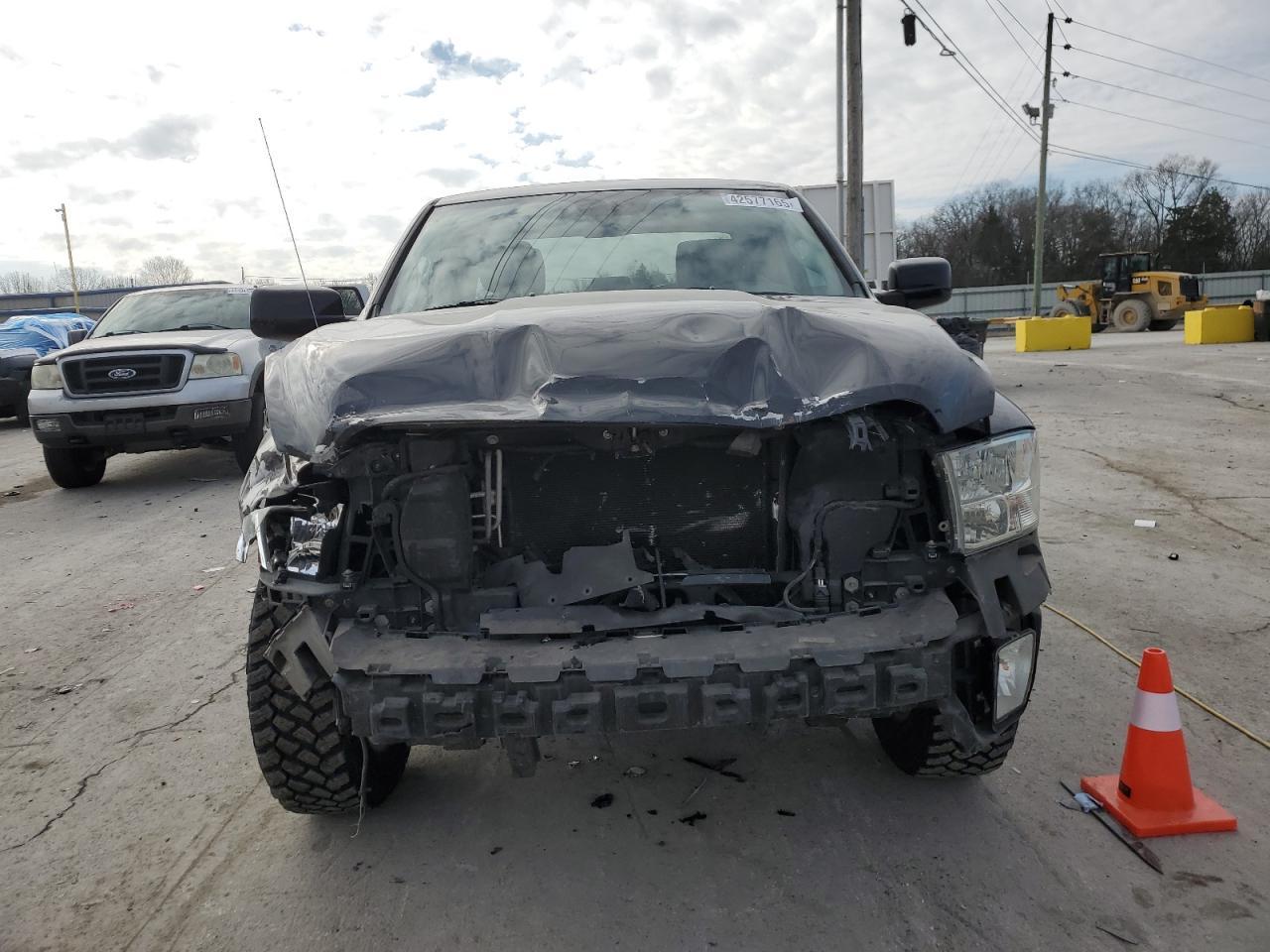 2015 RAM 1500 ST - Image 5