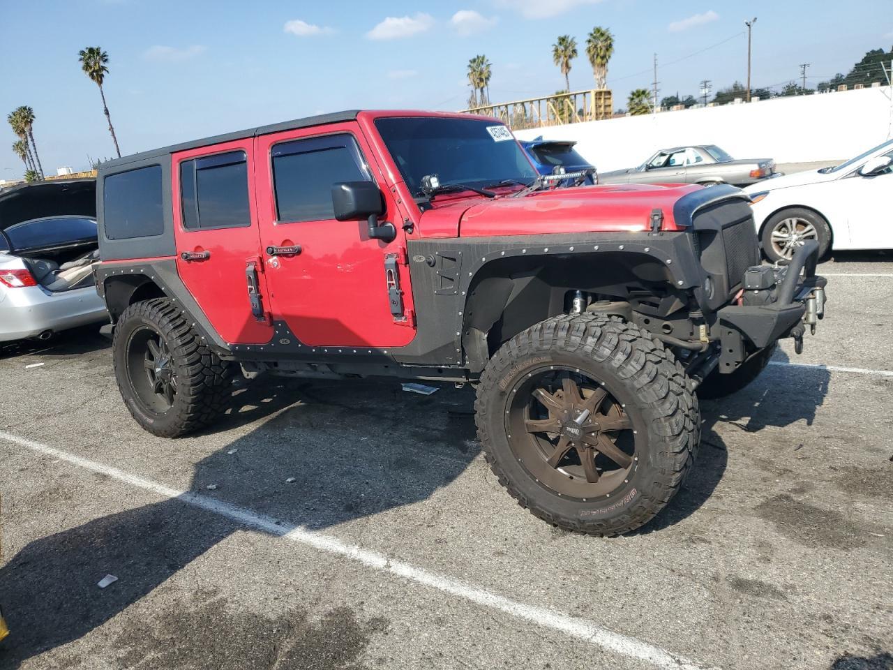 2014 JEEP WRANGLER U - Image 4
