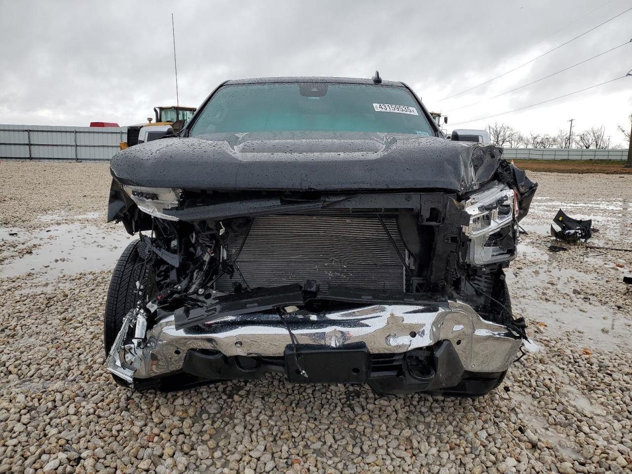 2024 CHEVROLET SILVERADO - Фото 5