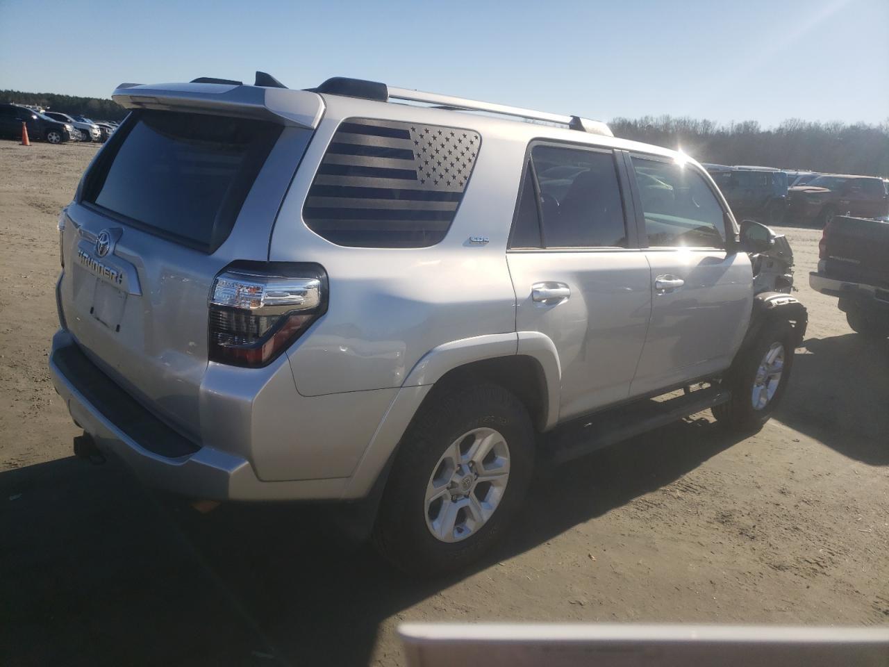 2020 TOYOTA 4RUNNER SR - Image 3