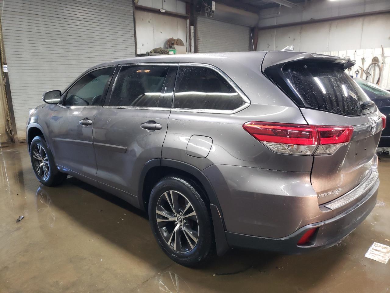 2018 TOYOTA HIGHLANDER - Image 2