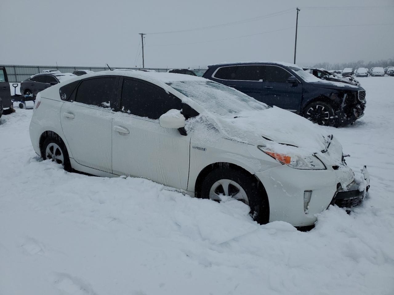 2015 TOYOTA PRIUS - Фото 4