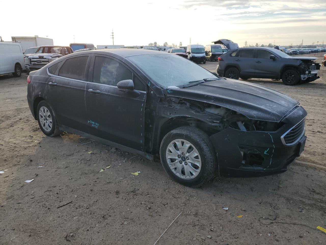 2020 FORD FUSION S - Фото 4