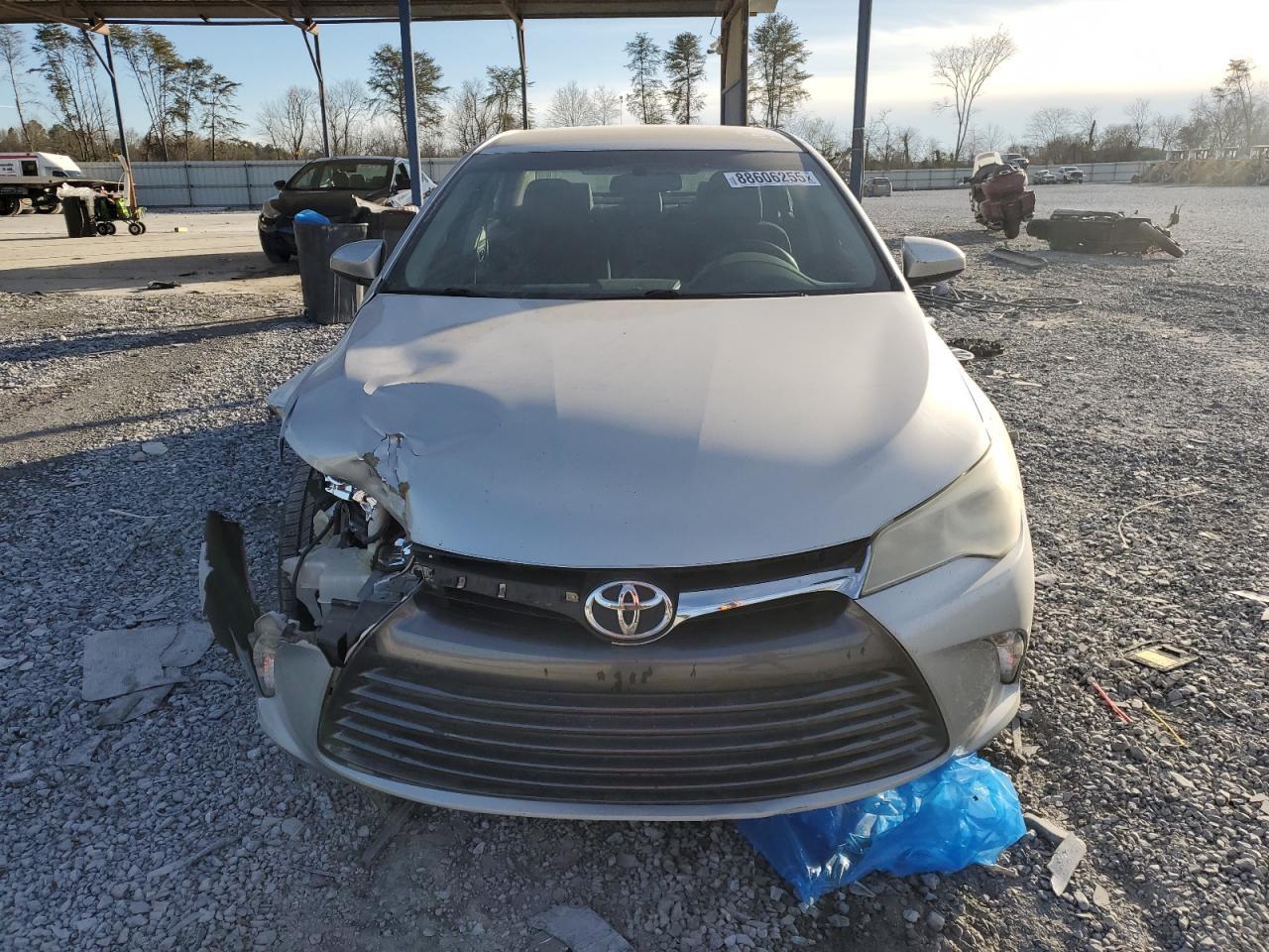 2015 TOYOTA CAMRY LE - Фото 5