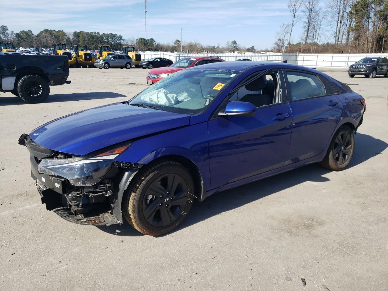 2022 HYUNDAI ELANTRA SE