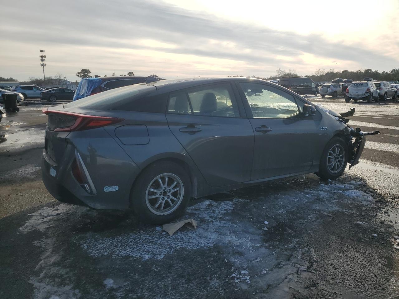2022 TOYOTA PRIUS PRIM - Image 3