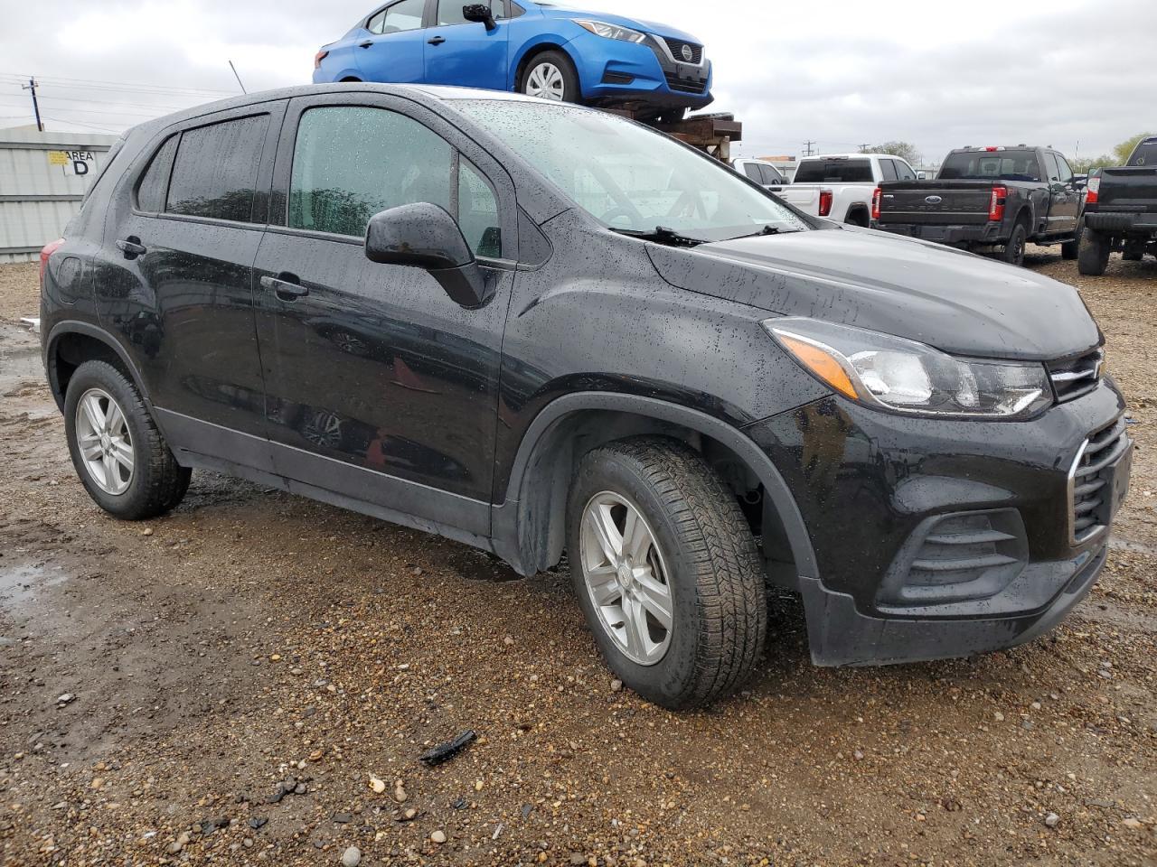2021 CHEVROLET TRAX LS - Image 4