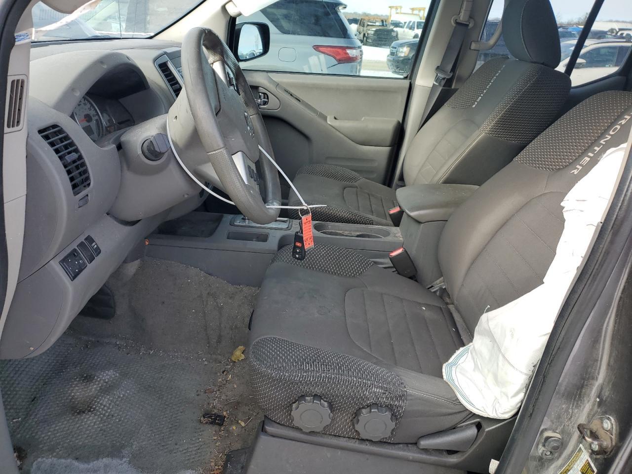 2016 NISSAN FRONTIER S - Фото 7