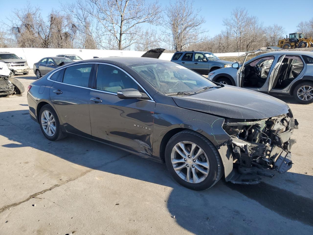 2017 CHEVROLET MALIBU LT - Image 4