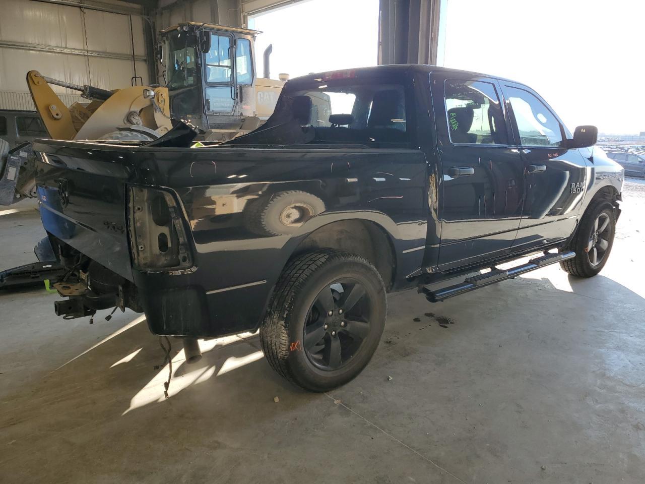 2018 RAM 1500 ST - Image 3