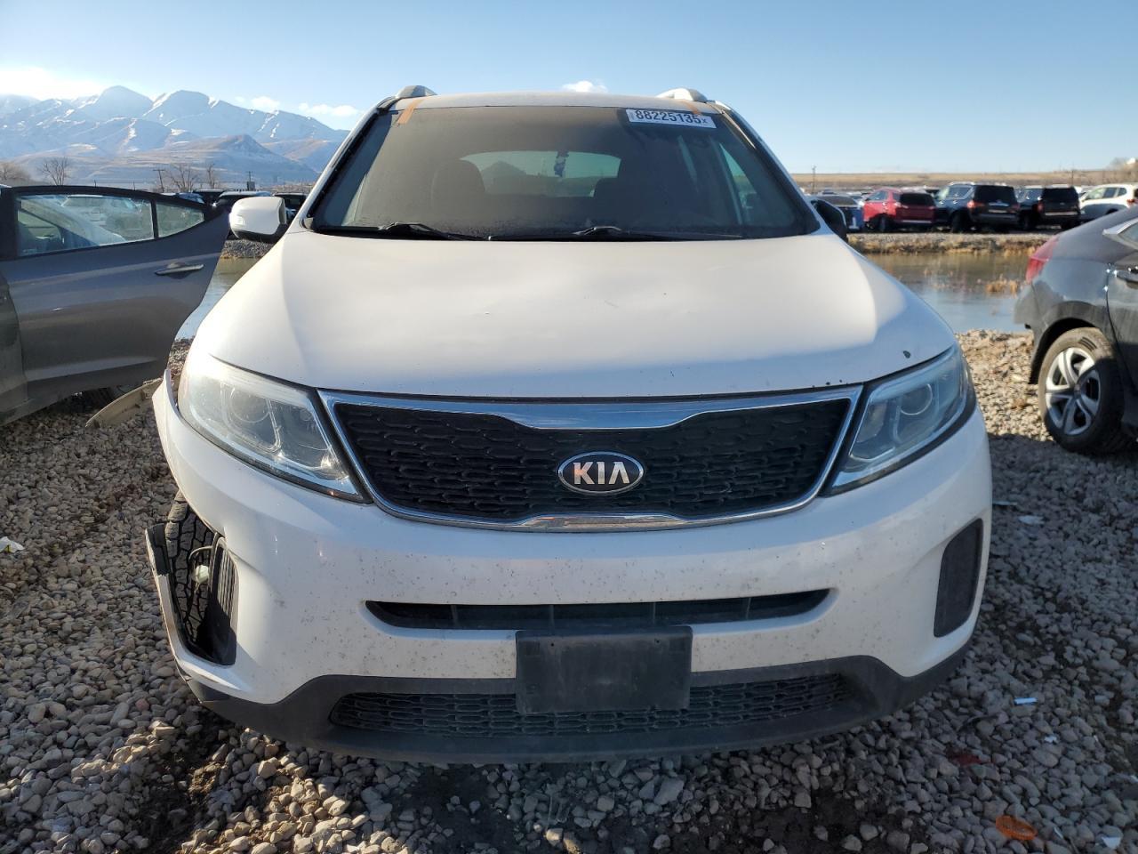 2015 KIA SORENTO LX - Image 5