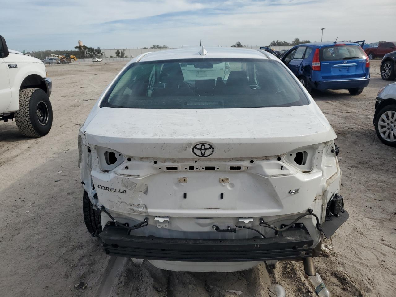 2020 TOYOTA COROLLA LE - Фото 6