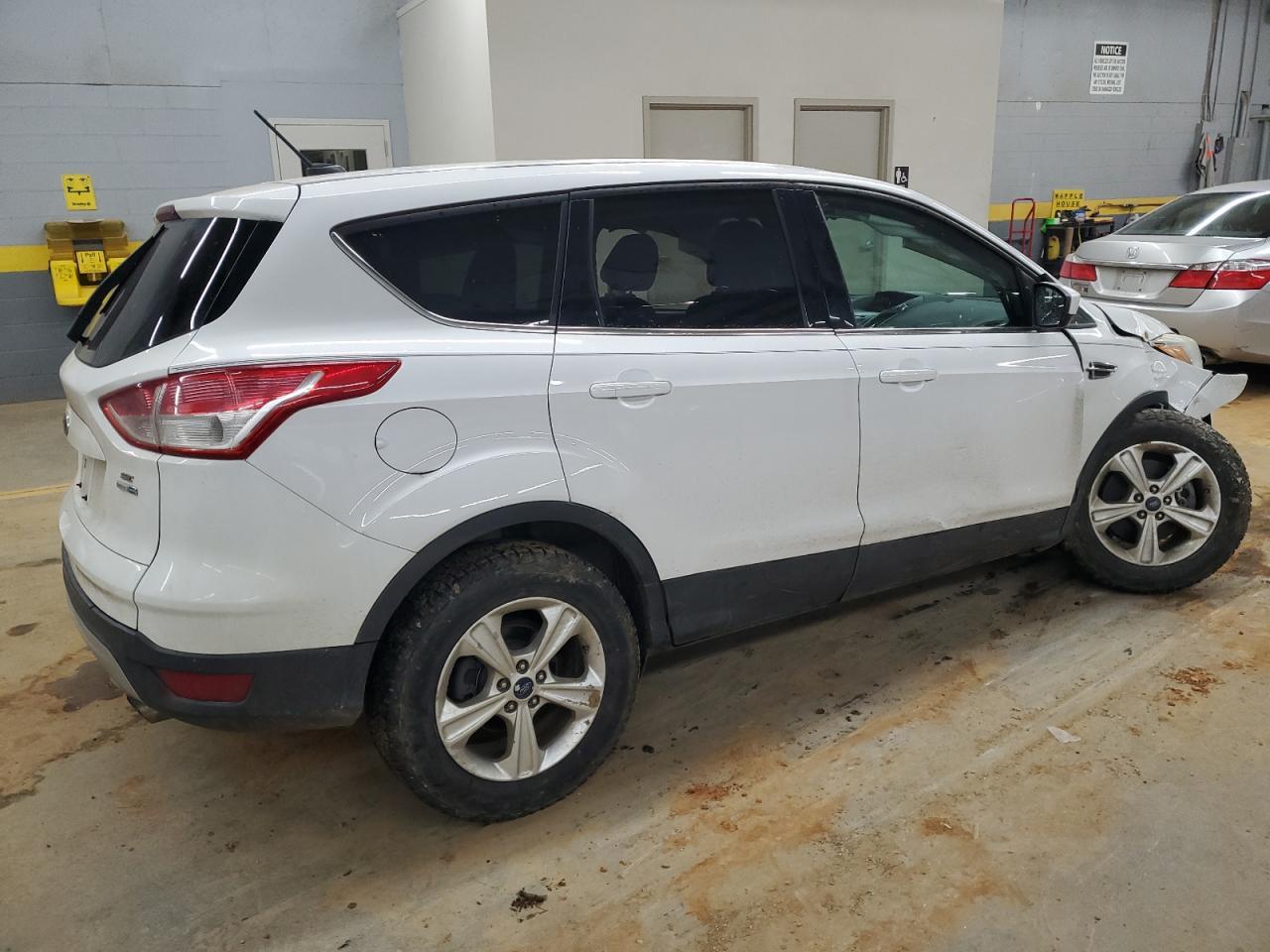 2015 FORD ESCAPE SE - Image 3