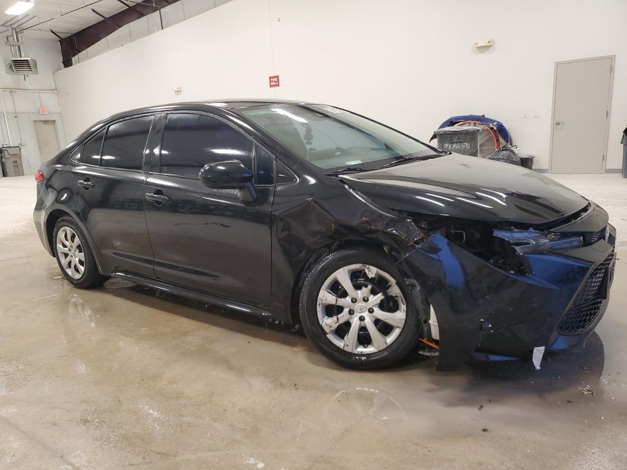 2020 TOYOTA COROLLA LE - Фото 4