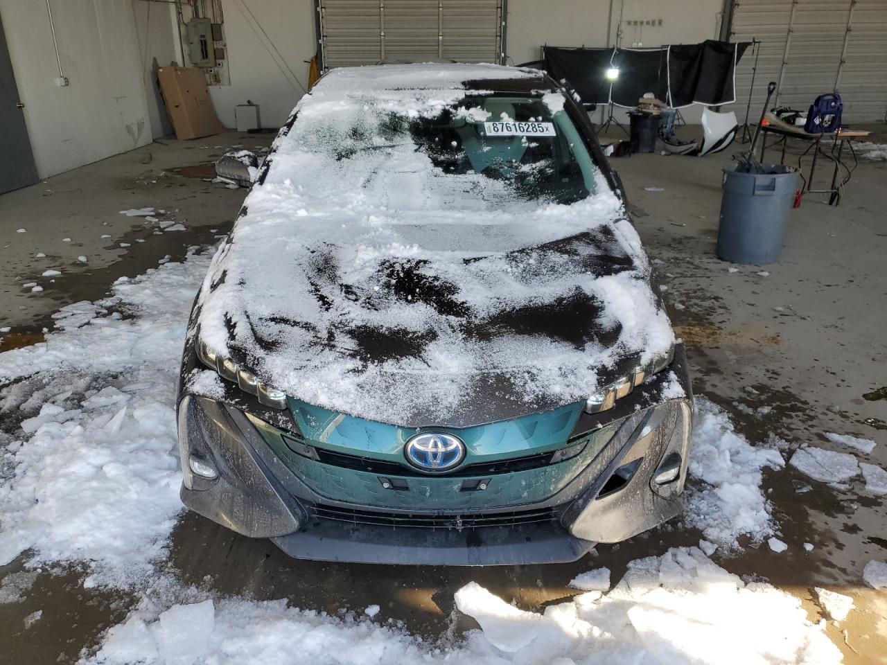 2018 TOYOTA PRIUS PRIM - Image 5