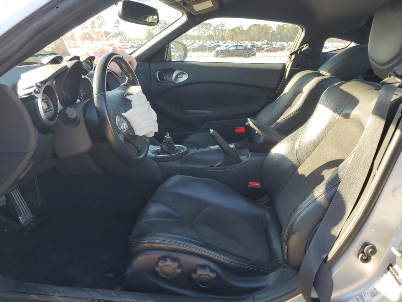 2010 NISSAN 370Z - Фото 7