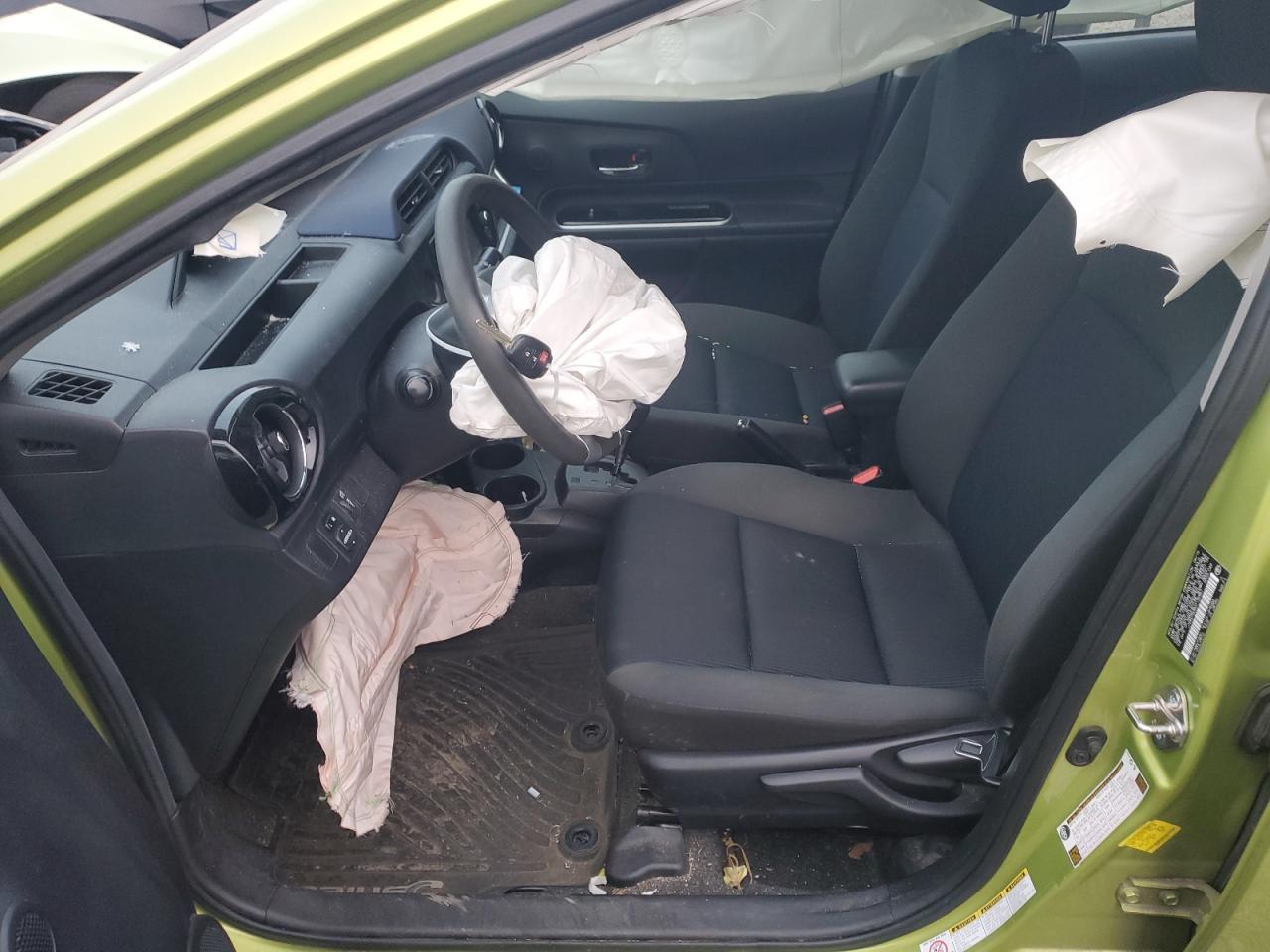 2016 TOYOTA PRIUS C - Image 7