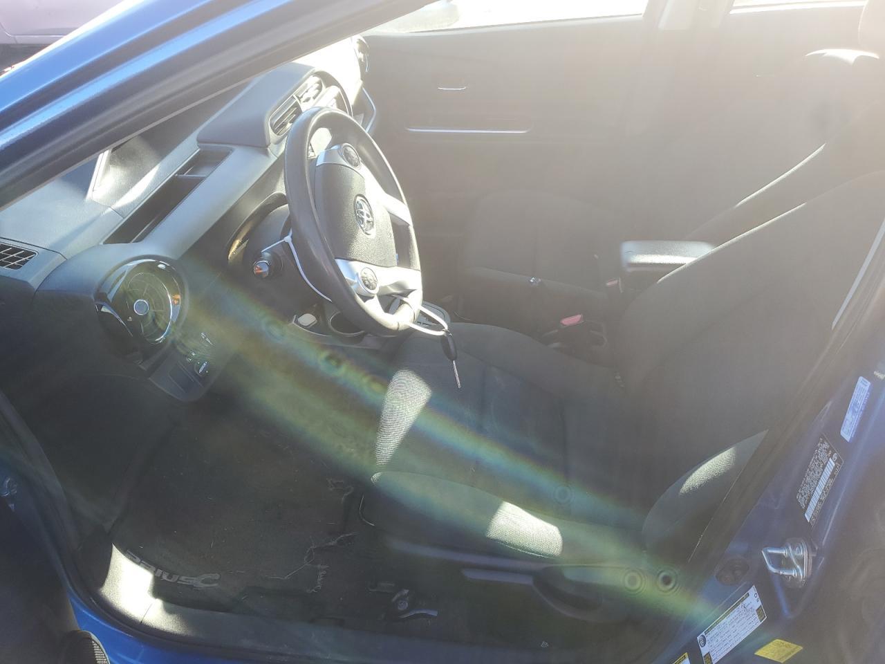 2015 TOYOTA PRIUS C - Image 7