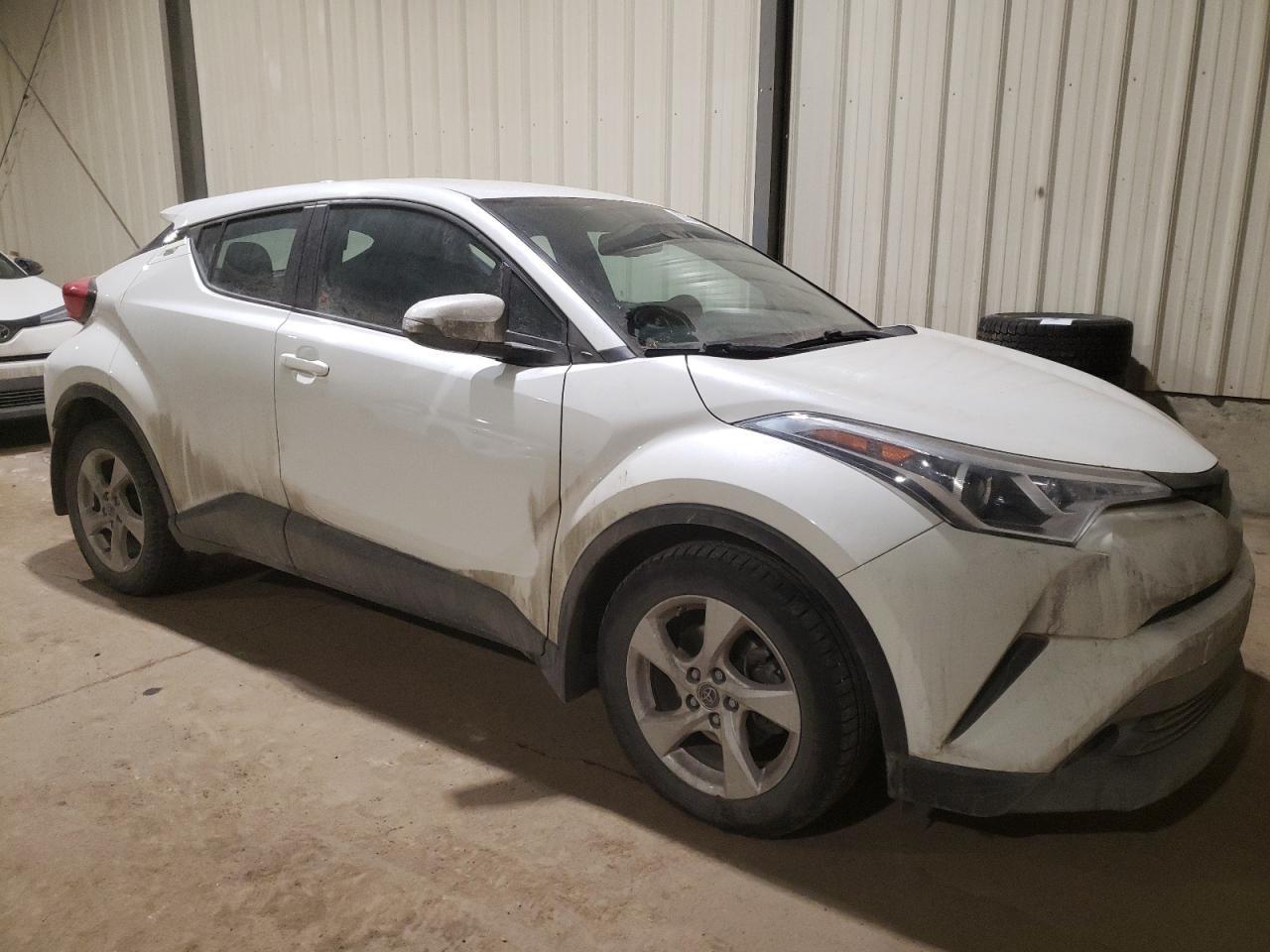 2019 TOYOTA C-HR XLE - Фото 4