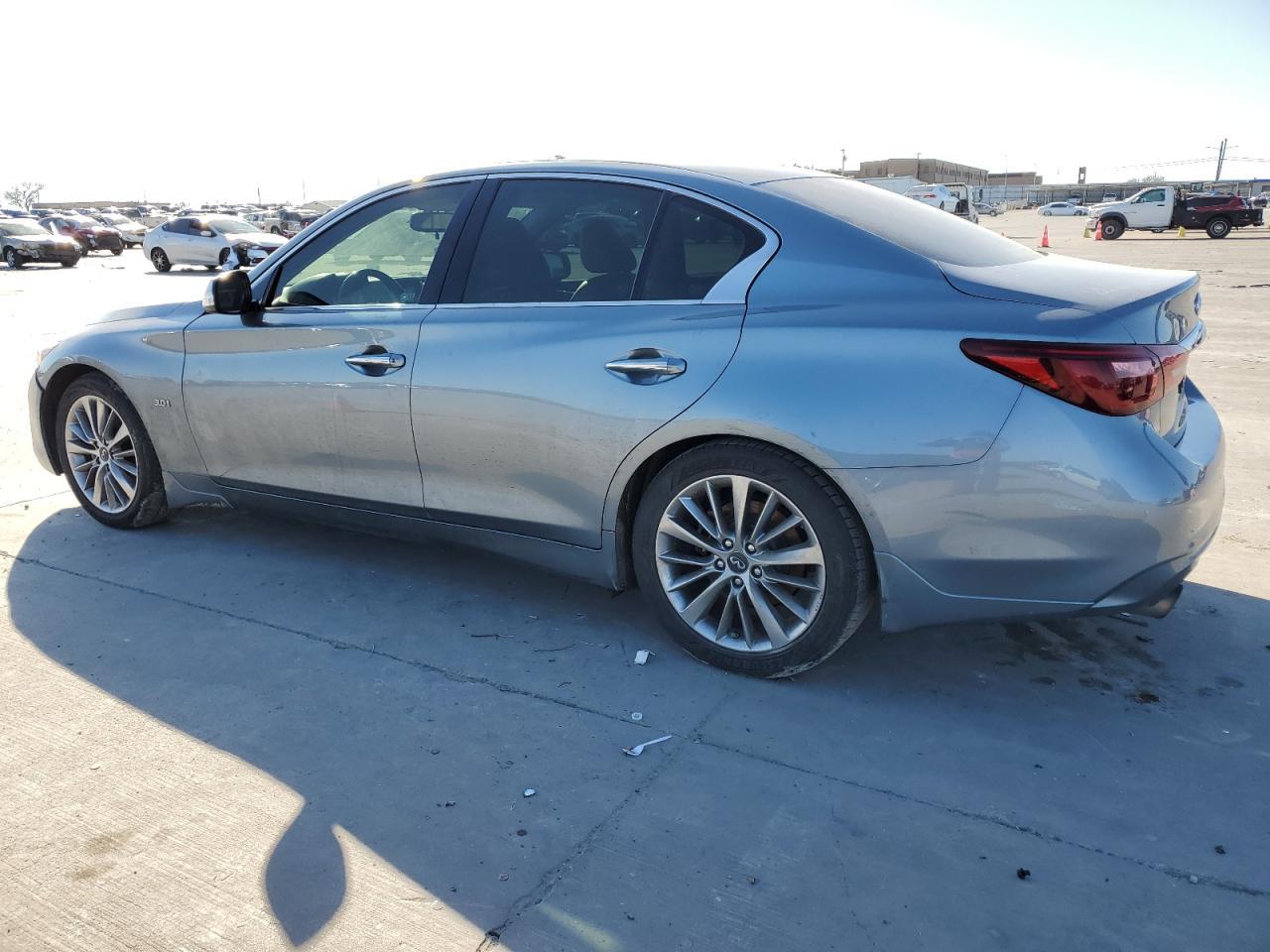 2018 INFINITI Q50 LUXE - Фото 2