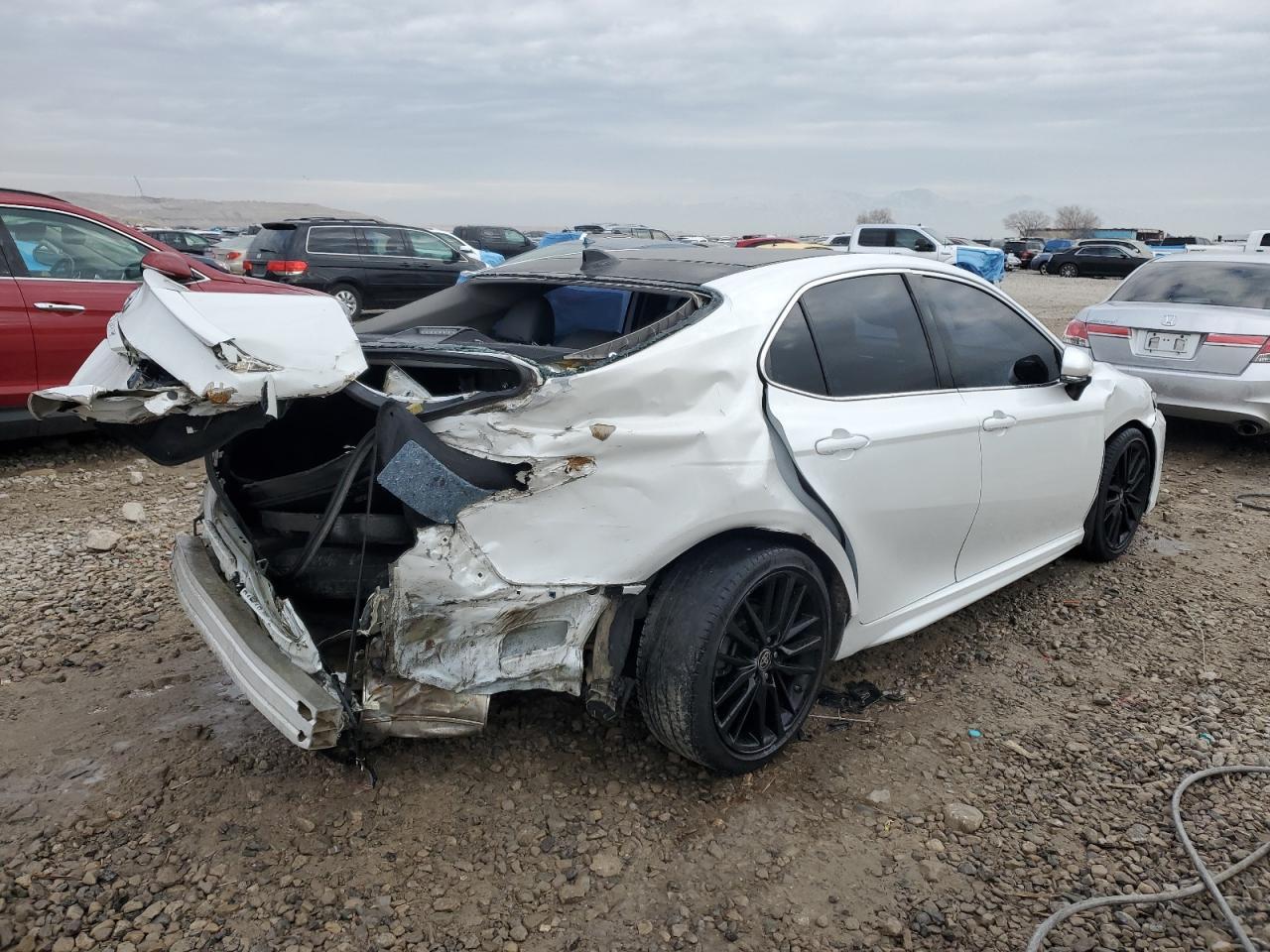 2019 TOYOTA CAMRY XSE - Image 3