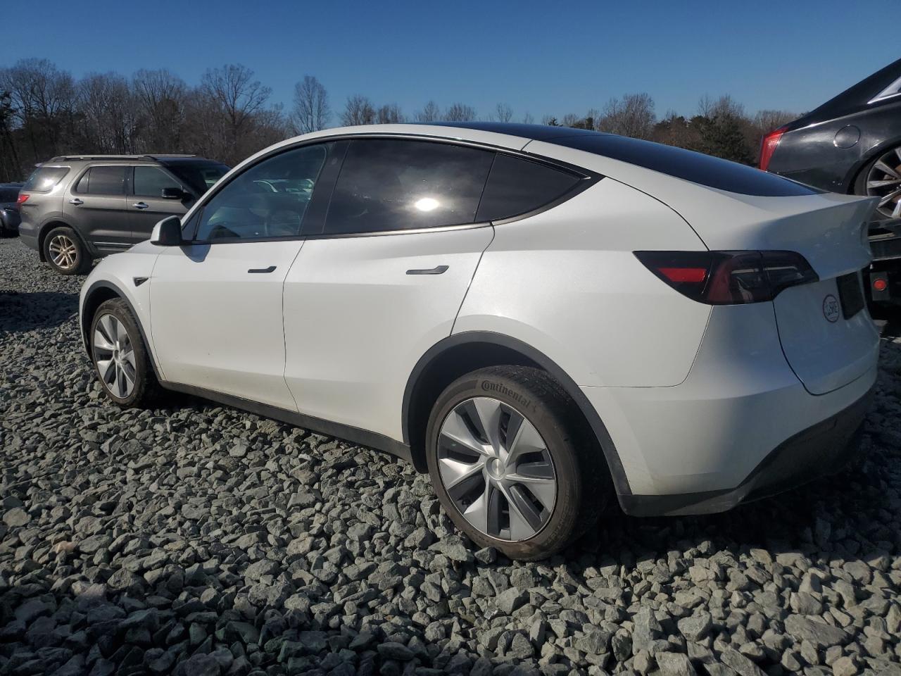 2023 TESLA MODEL Y - Image 2