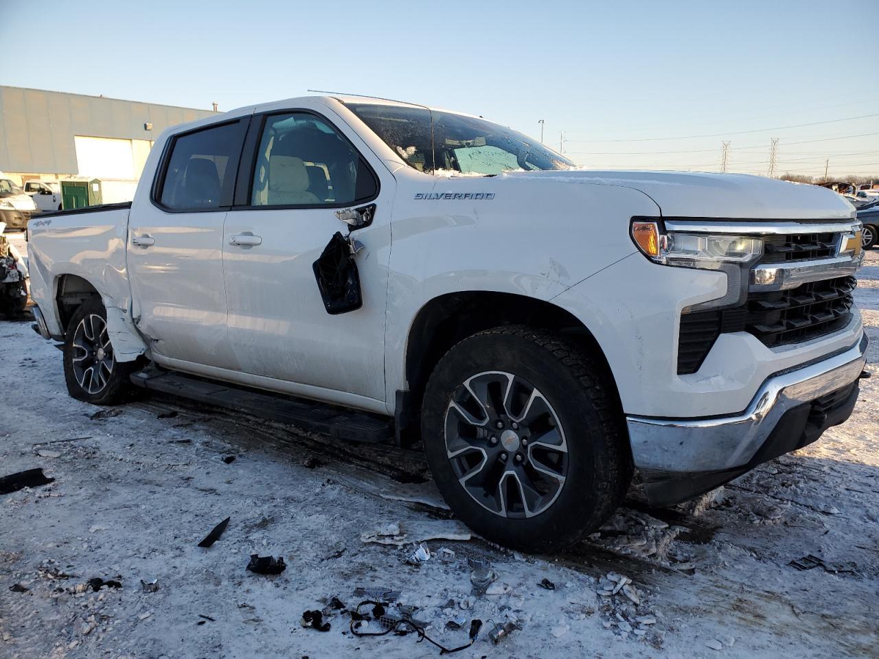 2024 CHEVROLET SILVERADO - Image 4