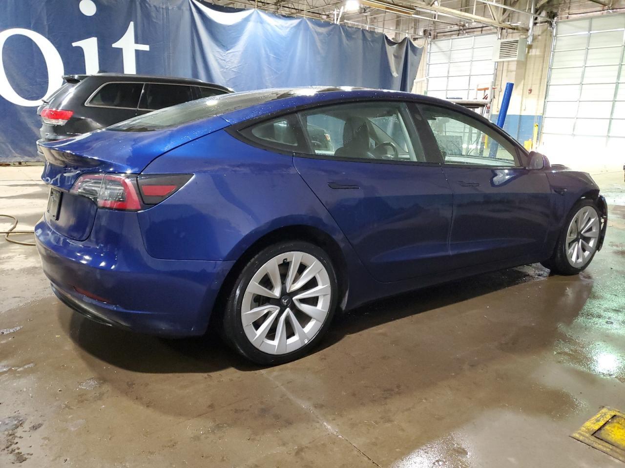 2022 TESLA MODEL 3 - Фото 3