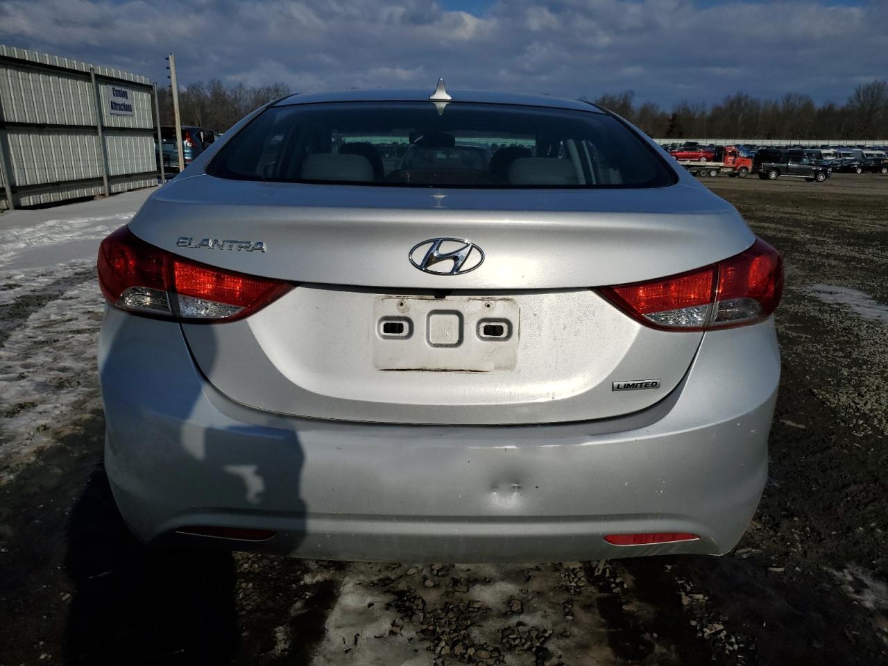 2013 HYUNDAI ELANTRA GL - Image 6