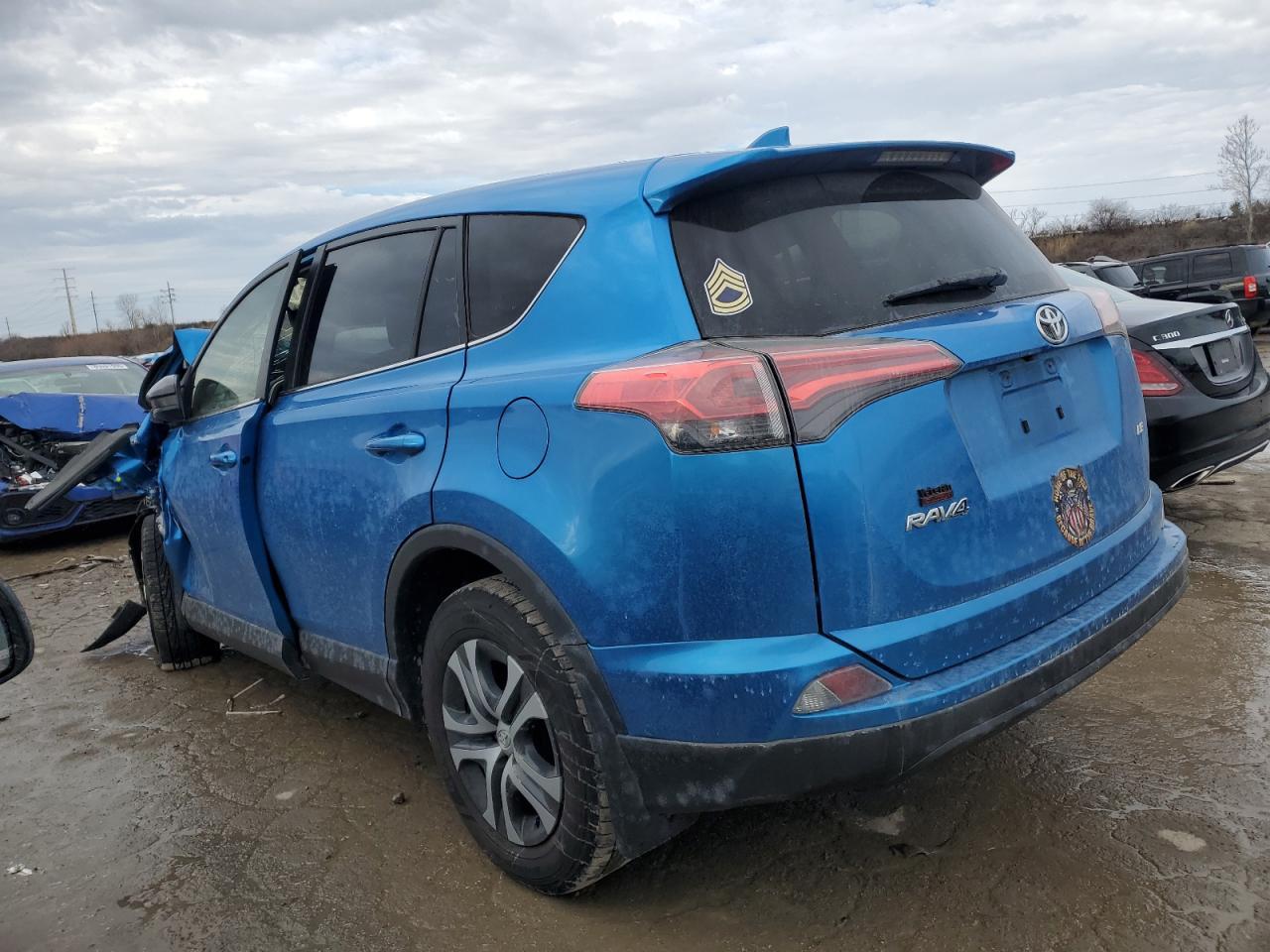 2018 TOYOTA RAV4 LE - Image 2
