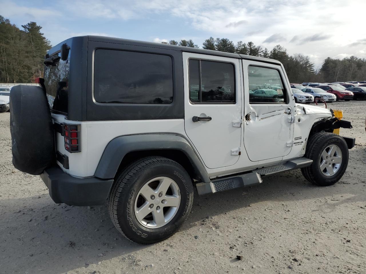 2015 JEEP WRANGLER U - Image 3