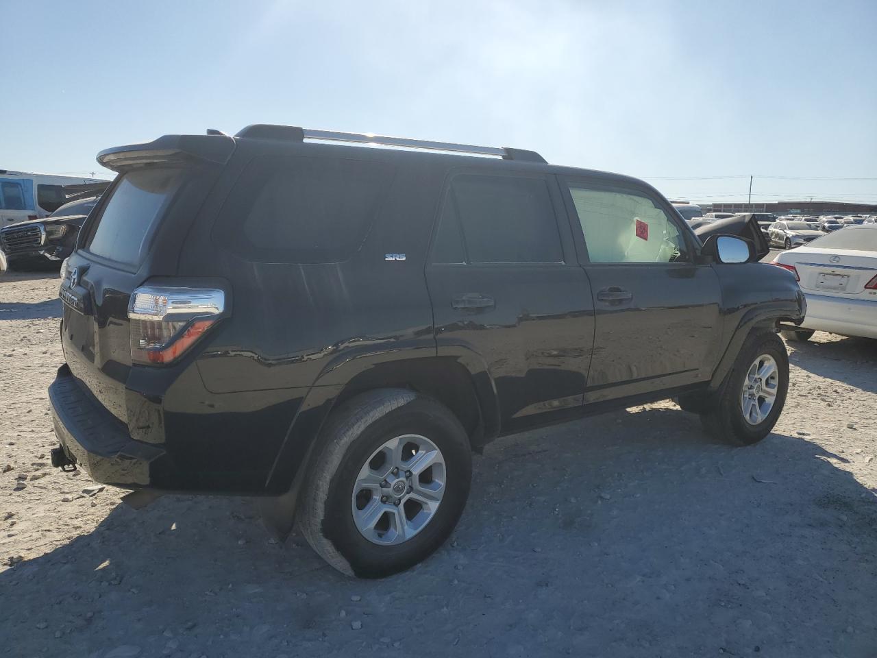 2022 TOYOTA 4RUNNER SR - Фото 3