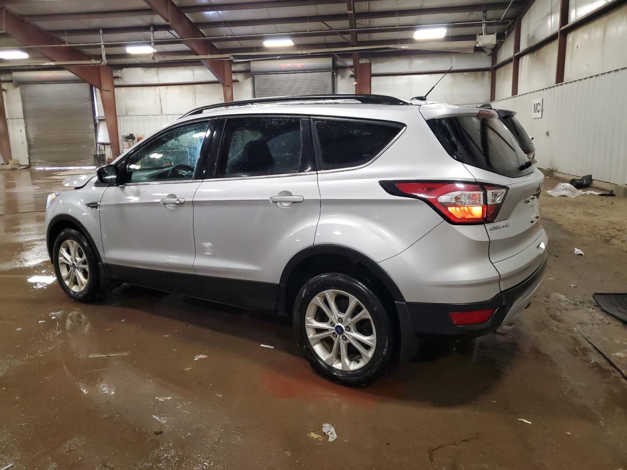2017 FORD ESCAPE SE - Фото 2