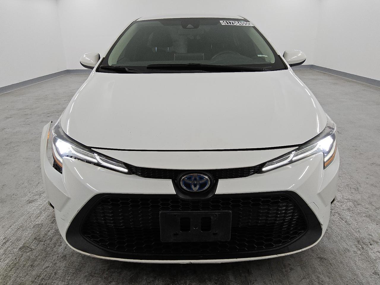 2021 TOYOTA COROLLA LE - Фото 5