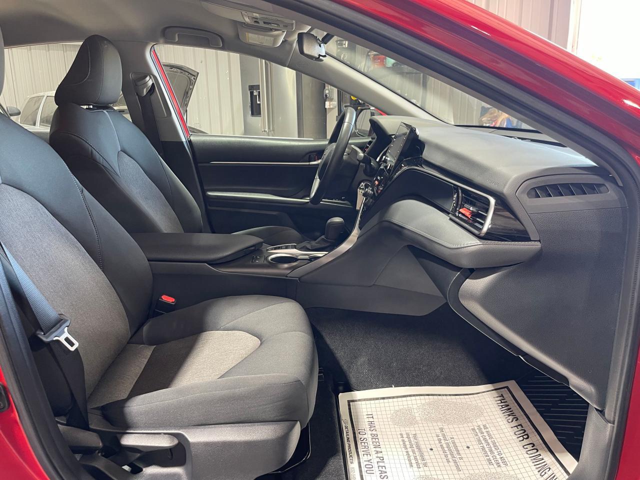 2023 TOYOTA CAMRY LE - Фото 5