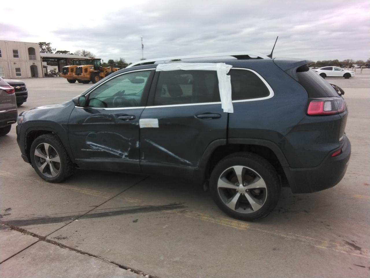 2019 JEEP CHEROKEE L - Image 2