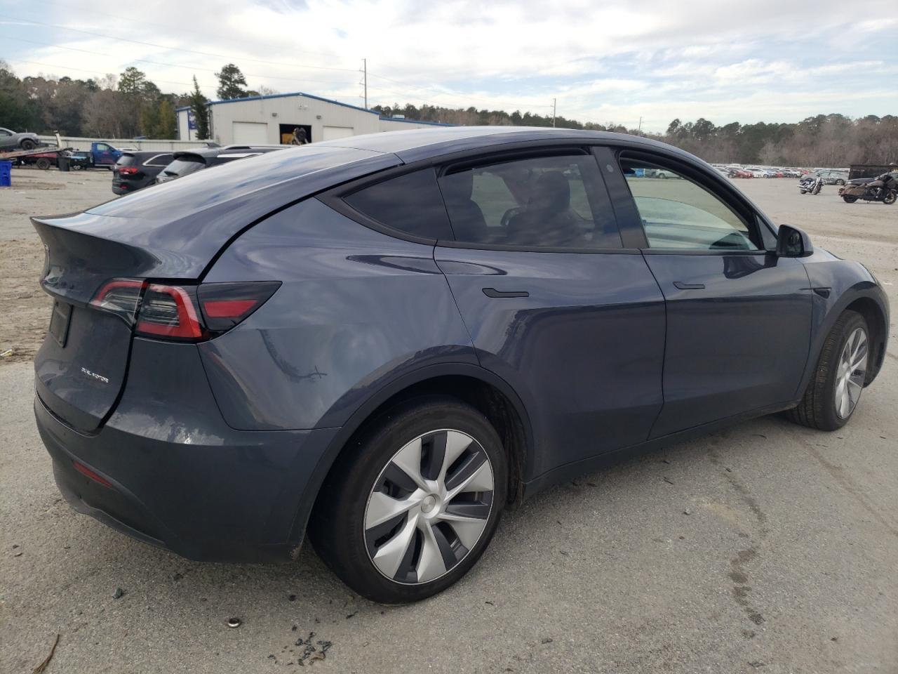 2023 TESLA MODEL Y - Фото 3