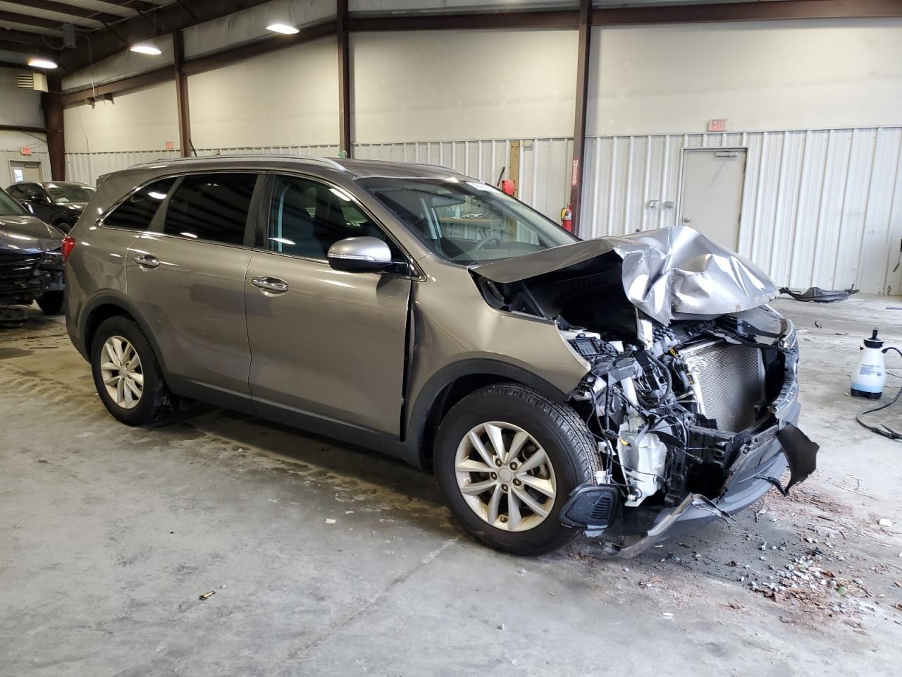 2017 KIA SORENTO LX - Фото 4