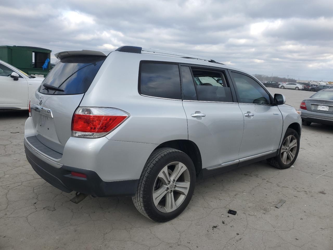 2012 TOYOTA HIGHLANDER - Image 3
