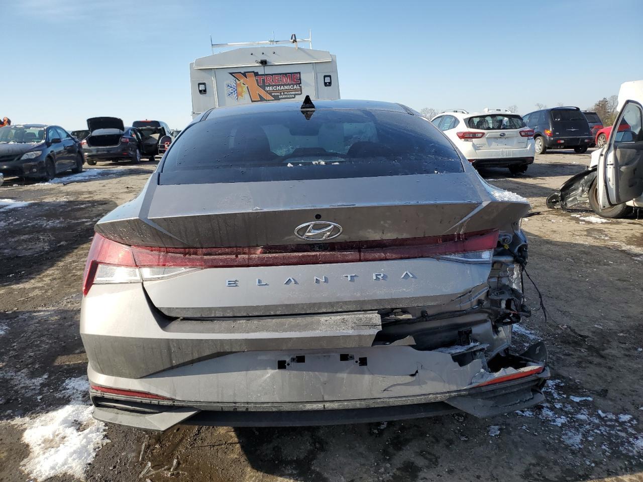2023 HYUNDAI ELANTRA SE - Фото 6