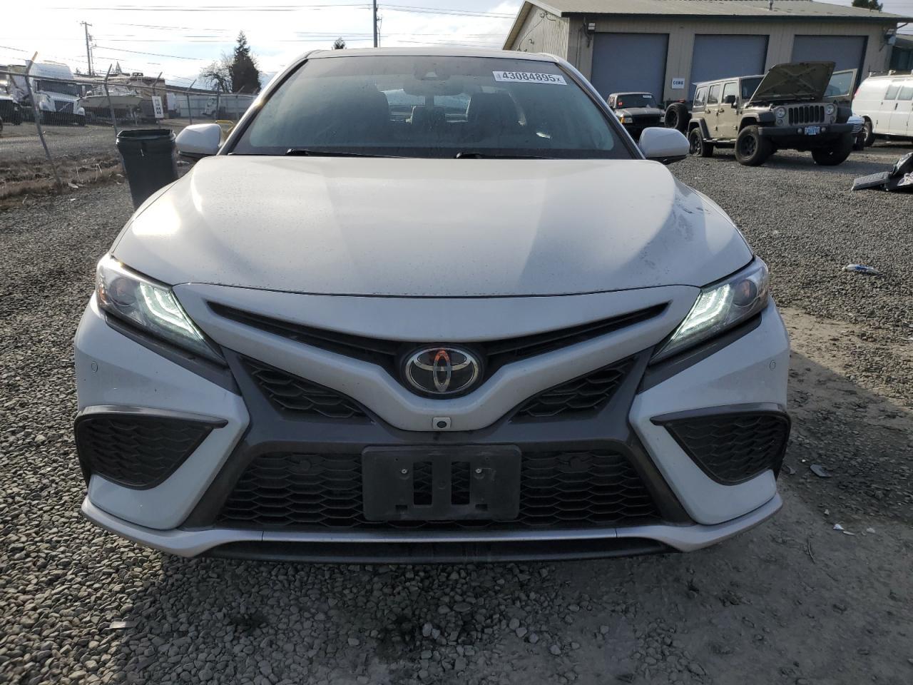 2022 TOYOTA CAMRY XSE - Фото 5