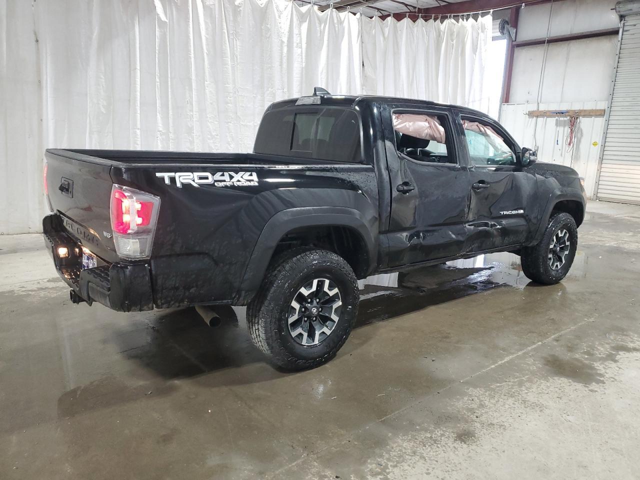 2023 TOYOTA TACOMA DOU - Фото 3