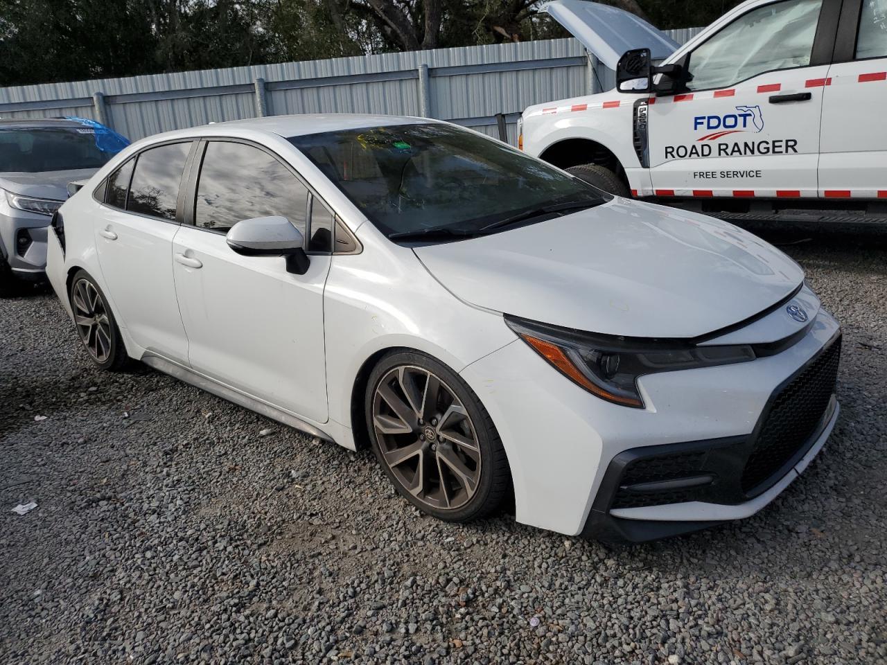2020 TOYOTA COROLLA SE - Image 4
