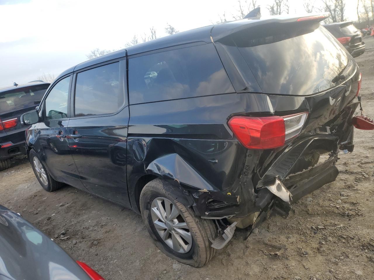 2017 KIA SEDONA LX - Image 2