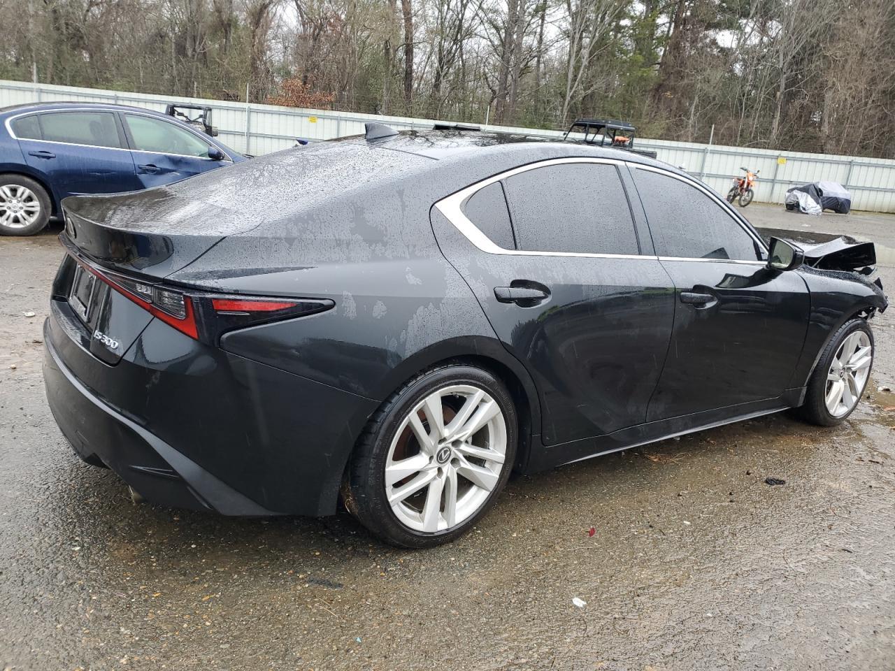 2021 LEXUS IS 300 - Image 3