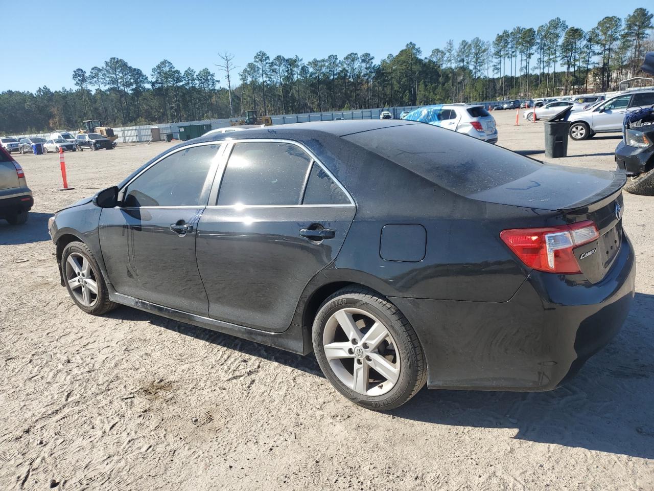 2014 TOYOTA CAMRY L - Image 2